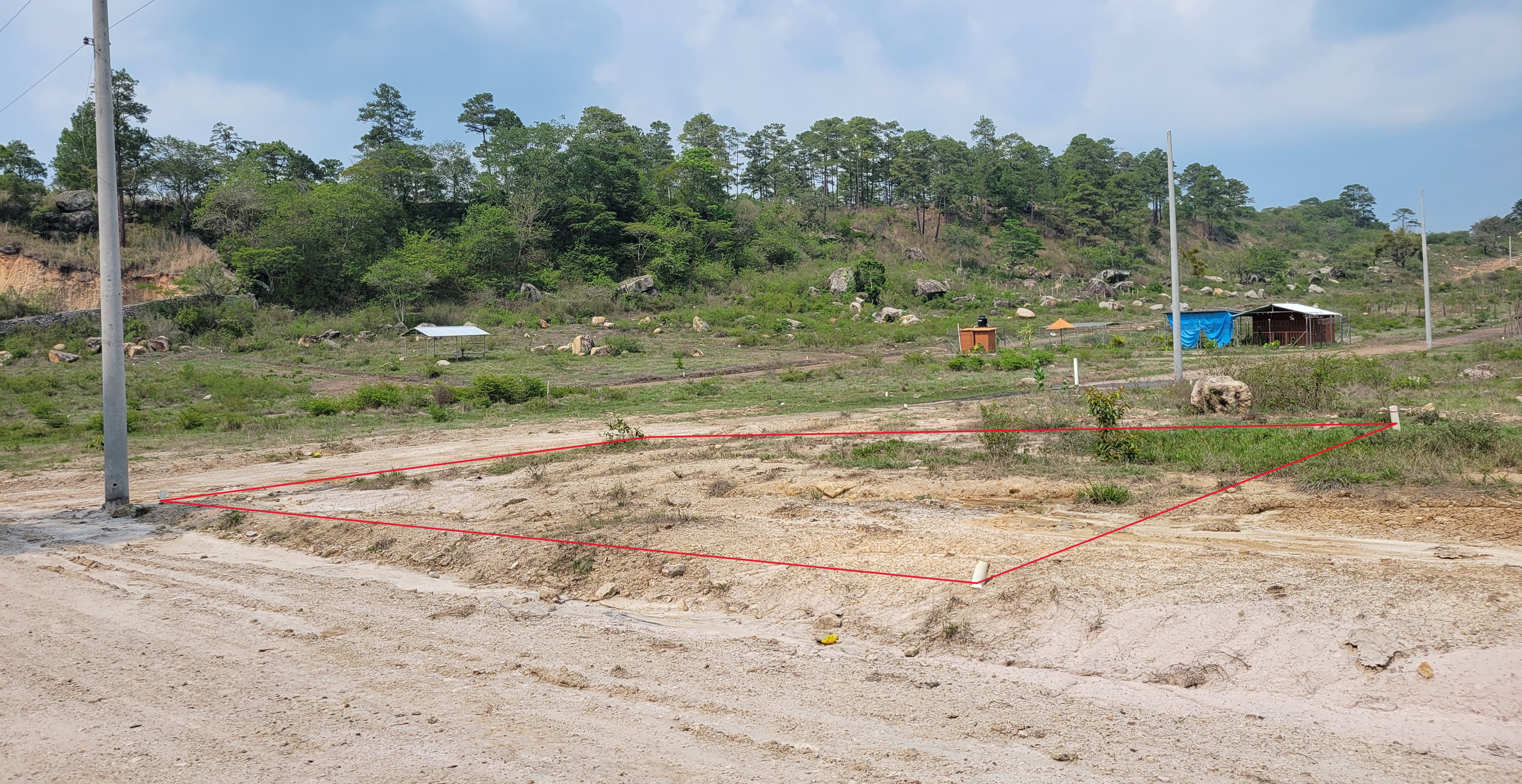 Vista 2 de Terreno en venta - Residencial Villas del pinar
